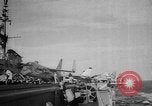 Image cargaisons de ravitaillement de Quemoy Formosa Détroit, 1958, de la seconde 30 séquences d'archives historiques vidéo 65675056518