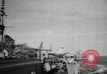 Image cargaisons de ravitaillement de Quemoy Formosa Détroit, 1958, de la seconde 31 séquences d'archives historiques vidéo 65675056518