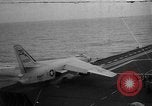 Image cargaisons de ravitaillement de Quemoy Formosa Détroit, 1958, de la seconde 45 séquences d'archives historiques vidéo 65675056518