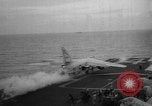 Image cargaisons de ravitaillement de Quemoy Formosa Détroit, 1958, de la seconde 46 séquences d'archives historiques vidéo 65675056518