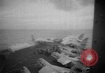 Image cargaisons de ravitaillement de Quemoy Formosa Détroit, 1958, de la seconde 50 séquences d'archives historiques vidéo 65675056518