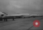 Standbild britischen Victor-Bomber Vereinigtes Königreich, 1958, aus Sekunde 10 historischem Filmmaterial Videoclip 65675056521