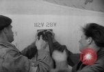 Standbild britischen Victor-Bomber Vereinigtes Königreich, 1958, aus Sekunde 25 historischem Filmmaterial Videoclip 65675056521