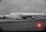 Standbild britischen Victor-Bomber Vereinigtes Königreich, 1958, aus Sekunde 27 historischem Filmmaterial Videoclip 65675056521