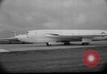 Standbild britischen Victor-Bomber Vereinigtes Königreich, 1958, aus Sekunde 28 historischem Filmmaterial Videoclip 65675056521