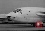 Standbild britischen Victor-Bomber Vereinigtes Königreich, 1958, aus Sekunde 29 historischem Filmmaterial Videoclip 65675056521