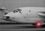 Standbild britischen Victor-Bomber Vereinigtes Königreich, 1958, aus Sekunde 30 historischem Filmmaterial Videoclip 65675056521
