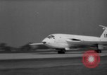 Standbild britischen Victor-Bomber Vereinigtes Königreich, 1958, aus Sekunde 41 historischem Filmmaterial Videoclip 65675056521