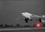 Standbild britischen Victor-Bomber Vereinigtes Königreich, 1958, aus Sekunde 47 historischem Filmmaterial Videoclip 65675056521