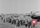 Standbild British Air Show Farnborough England, 1951, aus Sekunde 7 historischem Filmmaterial Videoclip 65675056540