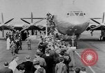 Standbild British Air Show Farnborough England, 1951, aus Sekunde 18 historischem Filmmaterial Videoclip 65675056540