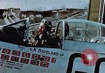 Immagine di I piloti pronti per la missione Germania, 1945, secondo 14 filmato di repertorio 65675056550