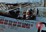 Immagine di I piloti pronti per la missione Germania, 1945, secondo 16 filmato di repertorio 65675056550