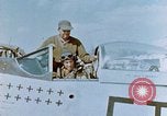 Immagine di I piloti pronti per la missione Germania, 1945, secondo 62 filmato di repertorio 65675056550