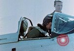 Image pilotes prêts pour la mission Allemagne, 1945, de la seconde 9 séquences d'archives historiques vidéo 65675056551