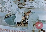 Image pilotes prêts pour la mission Allemagne, 1945, de la seconde 48 séquences d'archives historiques vidéo 65675056551