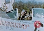 Image pilotes prêts pour la mission Allemagne, 1945, de la seconde 53 séquences d'archives historiques vidéo 65675056551