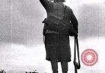Immagine di La Russia soffre inverte il senso di rotazione nella prima guerra mondiale La Russia, 1916, secondo 26 filmato di repertorio 65675056573