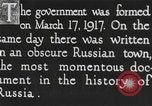 Immagine di Imperial soldati russi rivolta in Petrograd Pietrogrado Russia, 1917, secondo 6 filmato di repertorio 65675056575