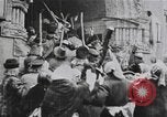 Immagine di Imperial soldati russi rivolta in Petrograd Pietrogrado Russia, 1917, secondo 15 filmato di repertorio 65675056575