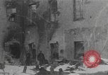 Immagine di Imperial soldati russi rivolta in Petrograd Pietrogrado Russia, 1917, secondo 22 filmato di repertorio 65675056575