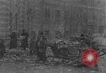 Immagine di Imperial soldati russi rivolta in Petrograd Pietrogrado Russia, 1917, secondo 34 filmato di repertorio 65675056575