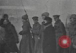 Immagine di Imperial soldati russi rivolta in Petrograd Pietrogrado Russia, 1917, secondo 45 filmato di repertorio 65675056575