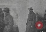 Immagine di Imperial soldati russi rivolta in Petrograd Pietrogrado Russia, 1917, secondo 47 filmato di repertorio 65675056575