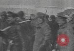 Immagine di Imperial soldati russi rivolta in Petrograd Pietrogrado Russia, 1917, secondo 52 filmato di repertorio 65675056575