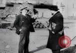 Immagine di Leader bolscevico Vladimir Lenin e Lev Kamenev Mosca Russia Unione Sovietica, 1918, secondo 10 filmato di repertorio 65675056595
