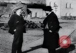 Immagine di Leader bolscevico Vladimir Lenin e Lev Kamenev Mosca Russia Unione Sovietica, 1918, secondo 13 filmato di repertorio 65675056595