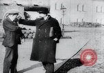 Immagine di Leader bolscevico Vladimir Lenin e Lev Kamenev Mosca Russia Unione Sovietica, 1918, secondo 21 filmato di repertorio 65675056595