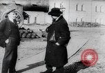 Immagine di Leader bolscevico Vladimir Lenin e Lev Kamenev Mosca Russia Unione Sovietica, 1918, secondo 25 filmato di repertorio 65675056595