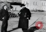 Immagine di Leader bolscevico Vladimir Lenin e Lev Kamenev Mosca Russia Unione Sovietica, 1918, secondo 26 filmato di repertorio 65675056595