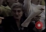 Standbild Wasserschläuche auf Demonstranten in Polen Krise verwendet Polen, 1981, aus Sekunde 6 historischem Filmmaterial Videoclip 65675056622