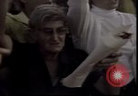 Standbild Wasserschläuche auf Demonstranten in Polen Krise verwendet Polen, 1981, aus Sekunde 7 historischem Filmmaterial Videoclip 65675056622