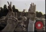 Standbild Wasserschläuche auf Demonstranten in Polen Krise verwendet Polen, 1981, aus Sekunde 11 historischem Filmmaterial Videoclip 65675056622