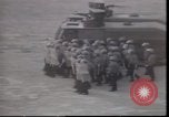 Standbild Wasserschläuche auf Demonstranten in Polen Krise verwendet Polen, 1981, aus Sekunde 22 historischem Filmmaterial Videoclip 65675056622