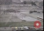 Standbild Wasserschläuche auf Demonstranten in Polen Krise verwendet Polen, 1981, aus Sekunde 31 historischem Filmmaterial Videoclip 65675056622