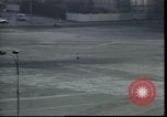 Standbild Wasserschläuche auf Demonstranten in Polen Krise verwendet Polen, 1981, aus Sekunde 43 historischem Filmmaterial Videoclip 65675056622