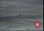 Standbild Wasserschläuche auf Demonstranten in Polen Krise verwendet Polen, 1981, aus Sekunde 46 historischem Filmmaterial Videoclip 65675056622