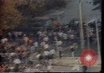 Standbild Wasserschläuche auf Demonstranten in Polen Krise verwendet Polen, 1981, aus Sekunde 50 historischem Filmmaterial Videoclip 65675056622