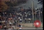 Standbild Wasserschläuche auf Demonstranten in Polen Krise verwendet Polen, 1981, aus Sekunde 51 historischem Filmmaterial Videoclip 65675056622