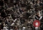 Standbild Wasserschläuche auf Demonstranten in Polen Krise verwendet Polen, 1981, aus Sekunde 59 historischem Filmmaterial Videoclip 65675056622