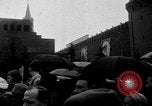 Standbild May Day Parade Moskau Russland Sowjetunion, 1958, aus Sekunde 10 historischem Filmmaterial Videoclip 65675056656