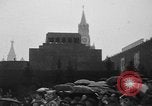 Standbild May Day Parade Moskau Russland Sowjetunion, 1958, aus Sekunde 23 historischem Filmmaterial Videoclip 65675056656
