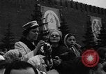 Standbild May Day Parade Moskau Russland Sowjetunion, 1958, aus Sekunde 41 historischem Filmmaterial Videoclip 65675056656