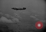Immagine di Bombardieri americani bombardamento Indocina, 1945, secondo 20 filmato di repertorio 65675056675