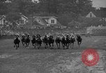 Immagine di Kentucky Derby Louisville Kentucky USA, 1945, secondo 33 filmato di repertorio 65675056679
