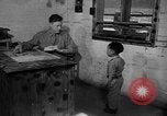 Standbild kleine chinesische angenommen China, 1945, aus Sekunde 28 historischem Filmmaterial Videoclip 65675056703